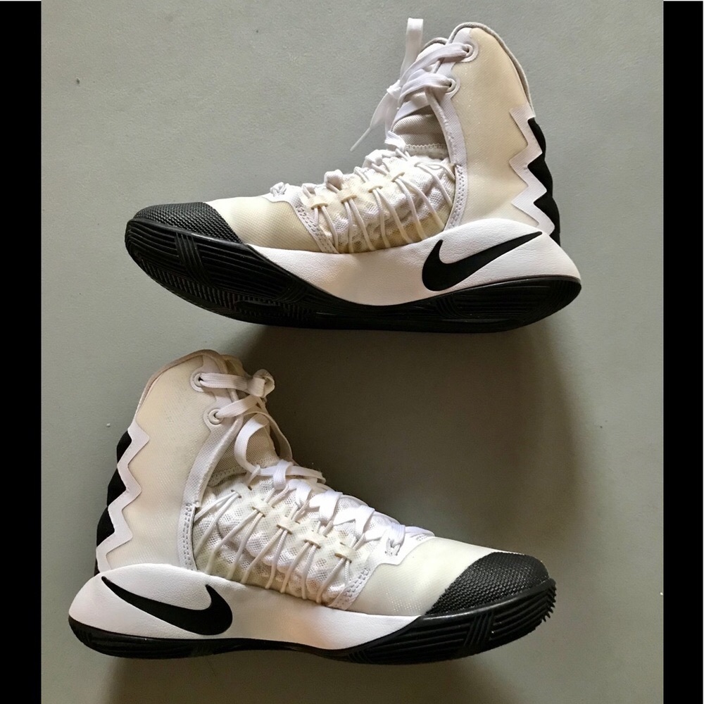 NWT-Nike Cream & Black HyperDunk HighTop-Perfect for Pickleball